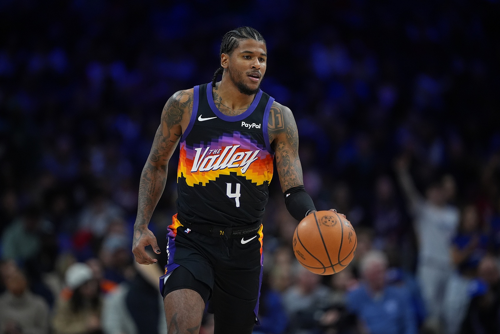 开云体育官网-9中4得11分！狄龙：杰伦·格林挡拆能出球还能自主创造进攻机会